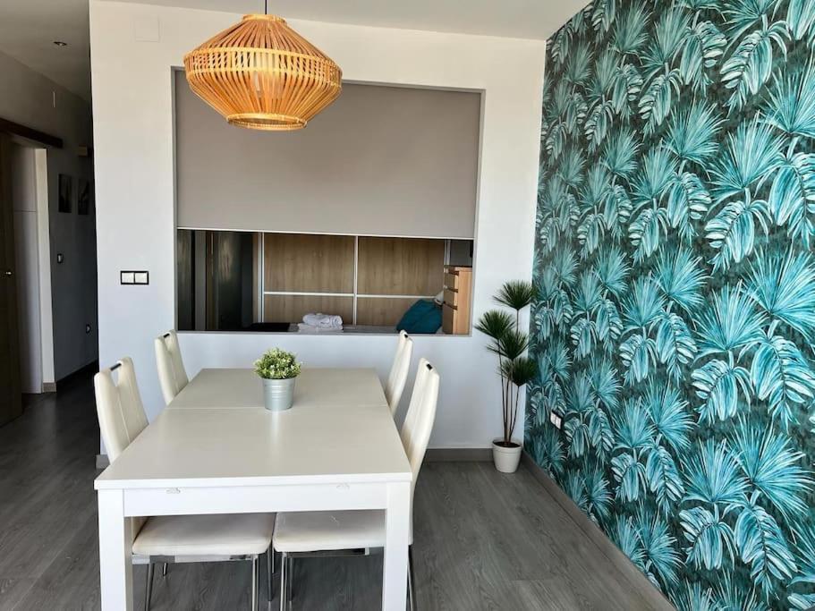 Espectacular Apartamento Junto Al Mar, Con Piscina En Málaga Esterno foto